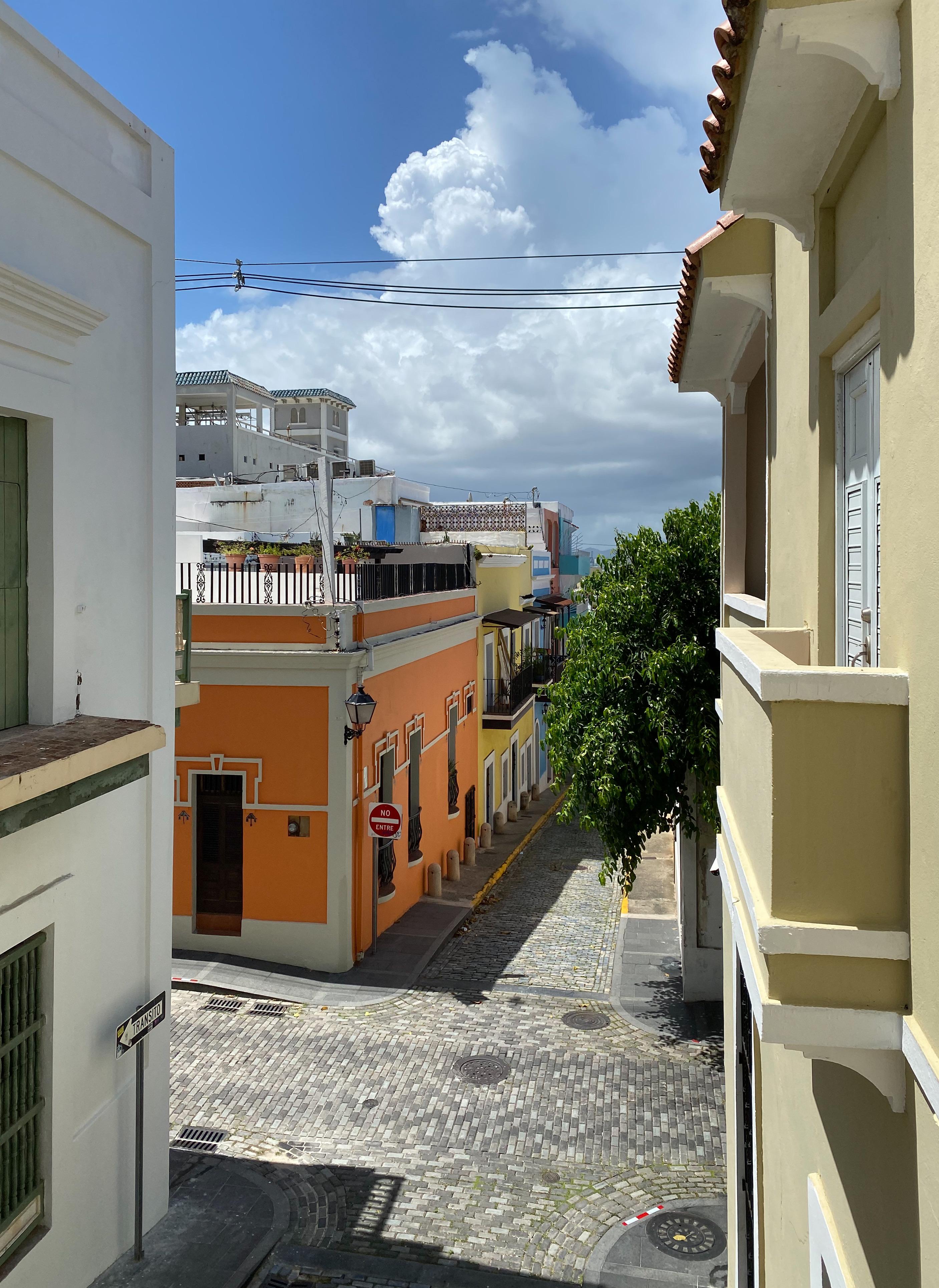 Calle de la Luna 367 - San Juan (Viejo San Juan) - 2020 00012